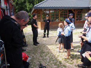 Kontrola obozu i plenerowe zajęcia dla skautów w Centrum Edukacji Leśnej