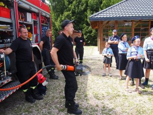 Kontrola obozu i plenerowe zajęcia dla skautów w Centrum Edukacji Leśnej