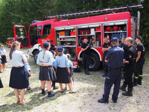 Kontrola obozu i plenerowe zajęcia dla skautów w Centrum Edukacji Leśnej