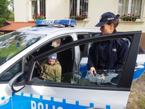 Dzielnicowi z policjantami prewencji na spotkaniu w Przedszkolu Miejskim nr 4 w Otwocku