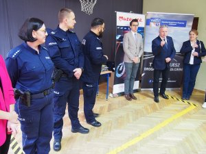 Policjanci z Karczewa i Otwocka wspierali kampanię „Jesteś widoczny, Jesteś bezpieczny”