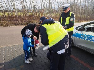 Otwocka drogówka w kampanii „Biała Wstążka”, kontrole i profilaktyka