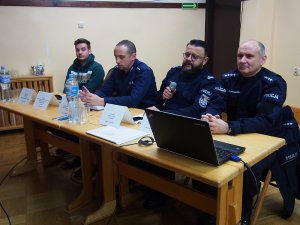 Dzielnicowi z otwockiej komendy, komisariatów i posterunków podczas akcji, działań i spotkań ze społeczeństwem