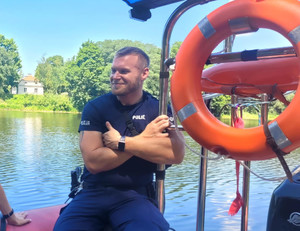 Policjanci podczas wspólnych działań z WOPR