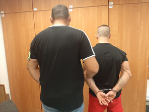 Policjant z zatrzymaną