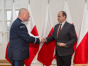 Podpisanie porozumienia w sprawie utworzenie klasy mundurowo- policyjnej w Technikum nr 2 w Otwocku Zespołu Szkół nr 2 im. Marii Skłodowskiej- Curie w Otwocku o profilu technik informatyk, innowacji policyjnej- kryminalistyka z elementami cyberbezpieczeństwa.