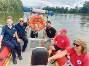 Bezpieczny wypoczynek nad wodą, czyli mobilne patrole Policji oraz WOPR