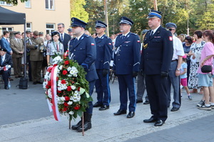 CZEŚĆ I CHWAŁA BOHATEROM!