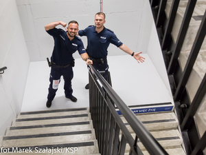 Stołeczni policjanci dołączyli do akcji „Honorowa Wspinaczka 11 września”