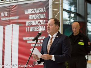 Stołeczni policjanci dołączyli do akcji „Honorowa Wspinaczka 11 września”