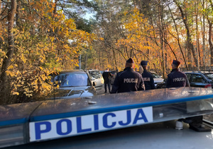 Otwoccy policjanci dbają o bezpieczeństwo w rejonie cmentarzy