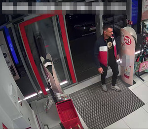 ROZPOZNAJESZ TYCH MĘŻCZYZN? POINFORMUJ NAS O TYM!