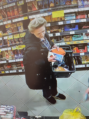 ROZPOZNAJESZ TĘ KOBIETĘ? POINFORMUJ NAS O TYM!
