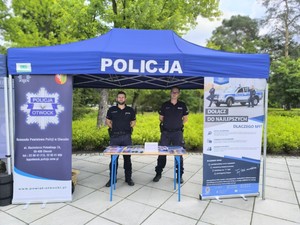 Policjanci na Targach Pracy i Przedsiębiorczości w Otwocku