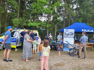 Policjanci edukowali na rzecz bezpieczeństwa w Centrum Edukacji Leśnej w Celestynowie