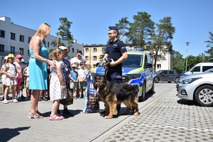 „Bary” przechodzi na emeryturę- pożegnanie otwockiego policyjnego psa służbowego