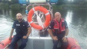 Bezpieczny wypoczynek nad wodą, czyli mobilne patrole Policji oraz WOPR