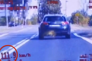 Kolejnych dwóch kierowców musiało pożegnać się z prawem jazdy.