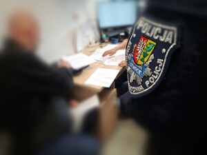 Sprawcy rozboju z niebezpiecznym narzędziem w Józefowie trafili na 3 miesiące do aresztu