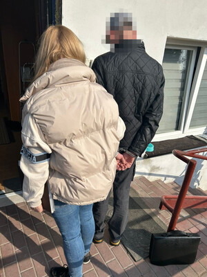 Skuteczne działania otwockich policjantów – 6 osób poszukiwanych w rękach mundurowych