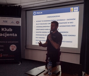 Seniorze, nie daj się oszukać! Otwocki policjant z wizytą u karczewskich studentów III wieku