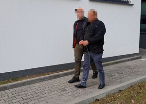 Recydywista, oszust podszywający się pod administratora budynku trafił na 3 miesiące do aresztu.