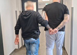 Kolejne uderzenie w zorganizowaną przestępczość samochodową, 8 osób aresztowano