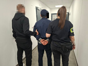 Zatrzymany 37-latek podejrzany o powiązania z terroryzmem. Skuteczna akcja policjantów z Józefowa
