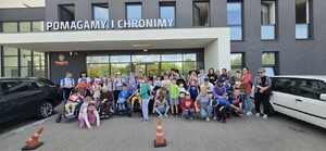 Wyjątkowa wizyta w otwockiej komendzie – uczniowie w świecie policyjnej służby