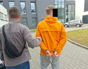 Od nielegalnego handlu e-papierosami, po wprowadzanie do obrotu znacznych ilości środków odurzających- diler trafił na 3 miesiące do aresztu