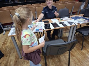 Otwoccy policjanci edukują na Pikniku Naukowym MDK