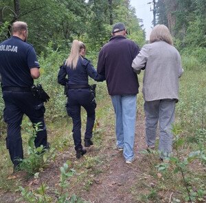 Błyskawiczna akcja otwockich policjantów zakończona odnalezieniem zagubionego 52-latka