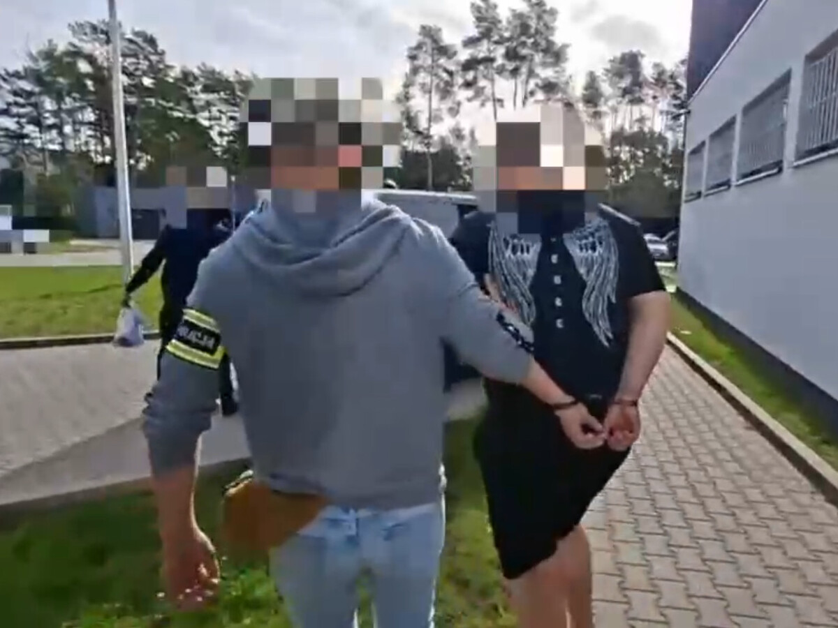 Skuteczna akcja otwockich operacyjnych. Para oszustów działających metodą „na pracownika banku” trafiła do aresztu